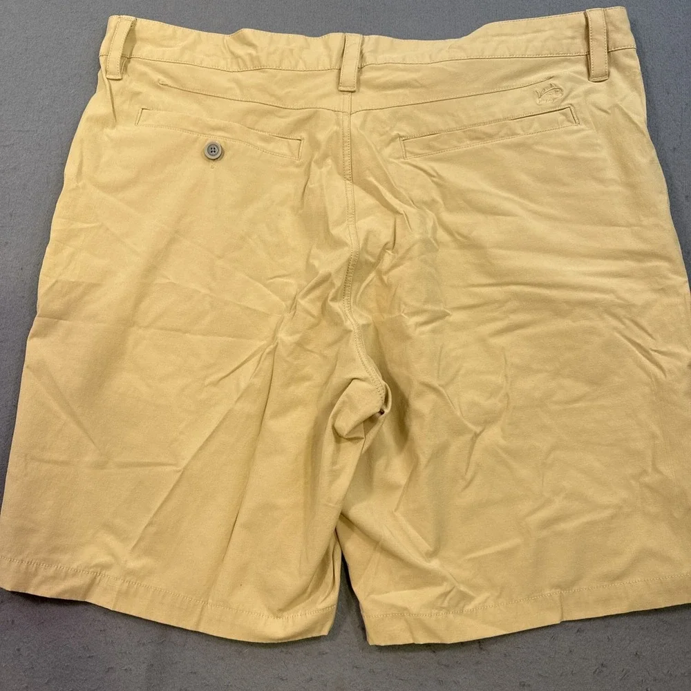 Southern Tide T3 Gulf Performance Shorts Mens 38 TAN   Golf Casual